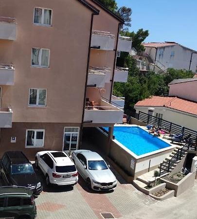 Apartments Vila Adrijana & Fitness Studio Wolf Bv Baška Voda エクステリア 写真