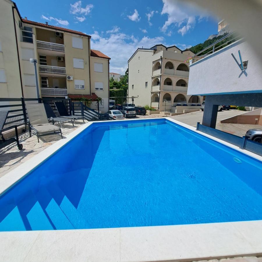 Apartments Vila Adrijana & Fitness Studio Wolf Bv Baška Voda エクステリア 写真