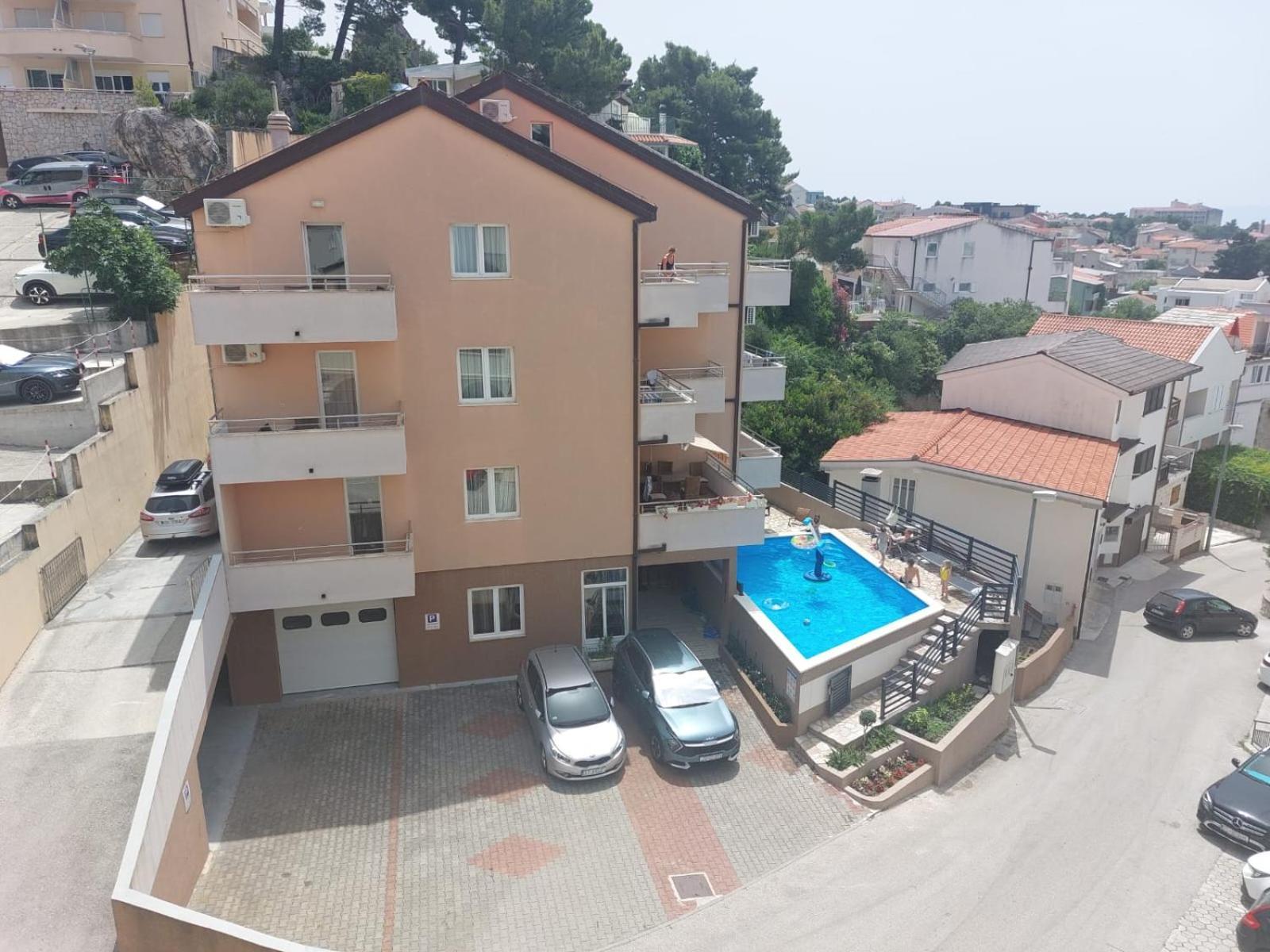 Apartments Vila Adrijana & Fitness Studio Wolf Bv Baška Voda エクステリア 写真