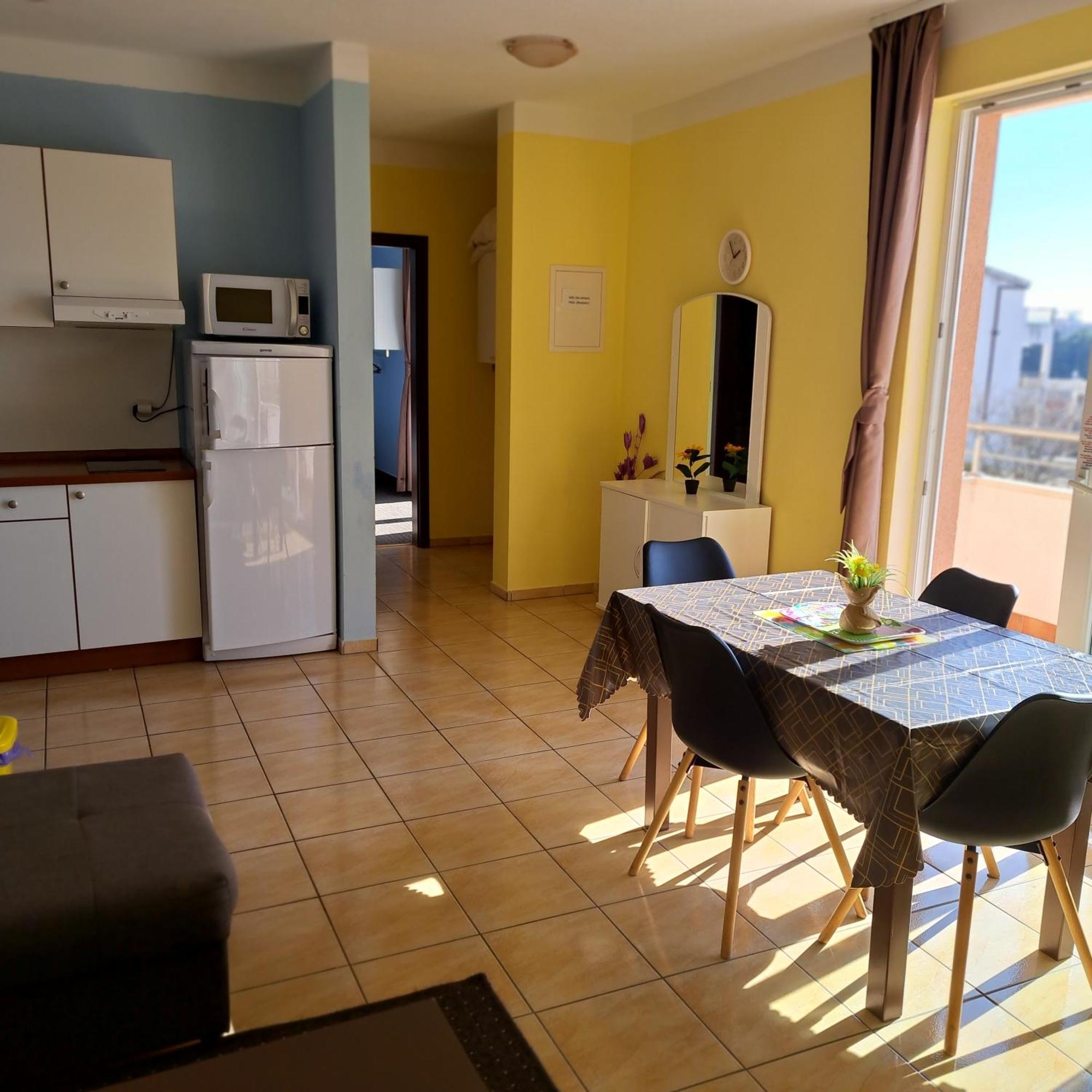 Apartments Vila Adrijana & Fitness Studio Wolf Bv Baška Voda エクステリア 写真