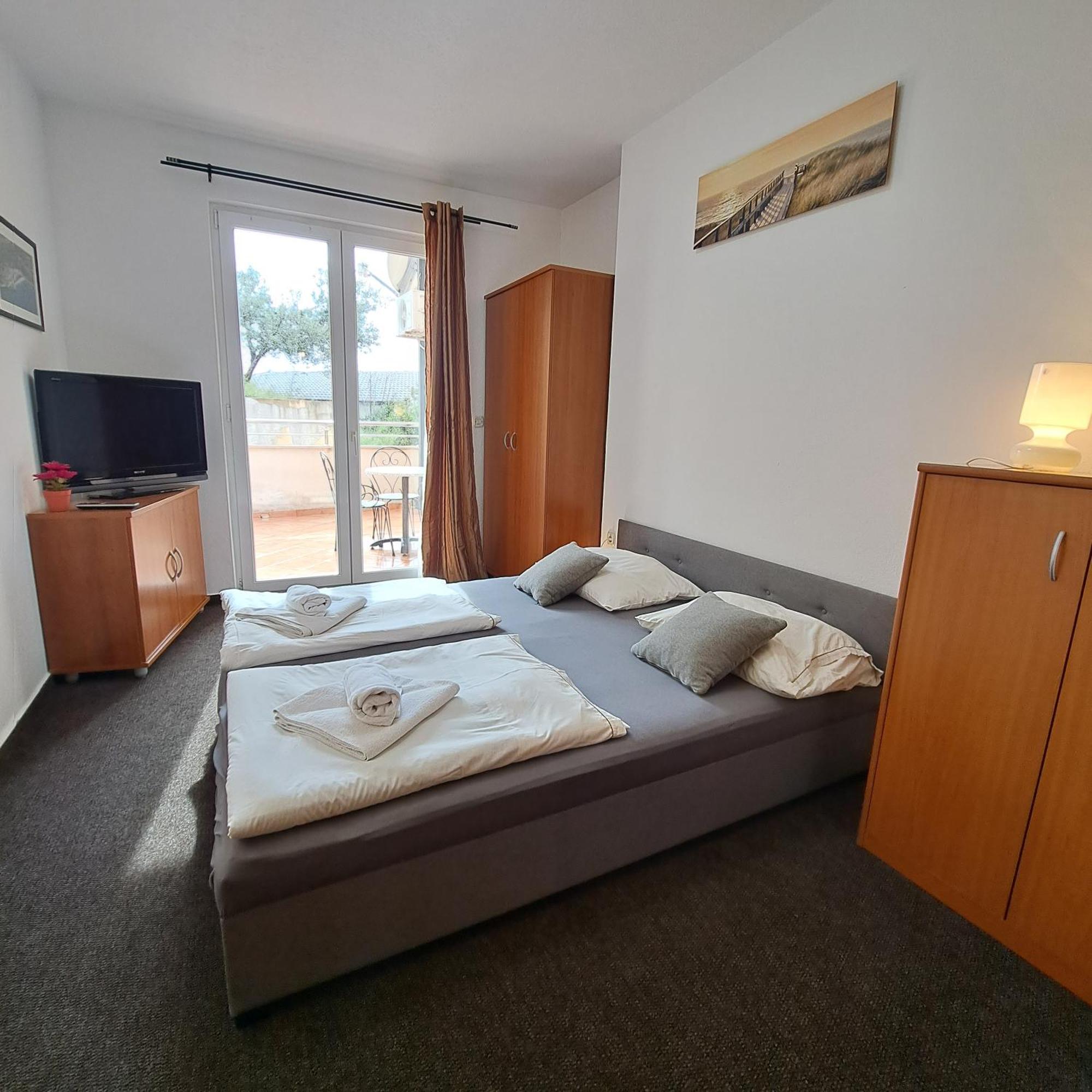 Apartments Vila Adrijana & Fitness Studio Wolf Bv Baška Voda 部屋 写真