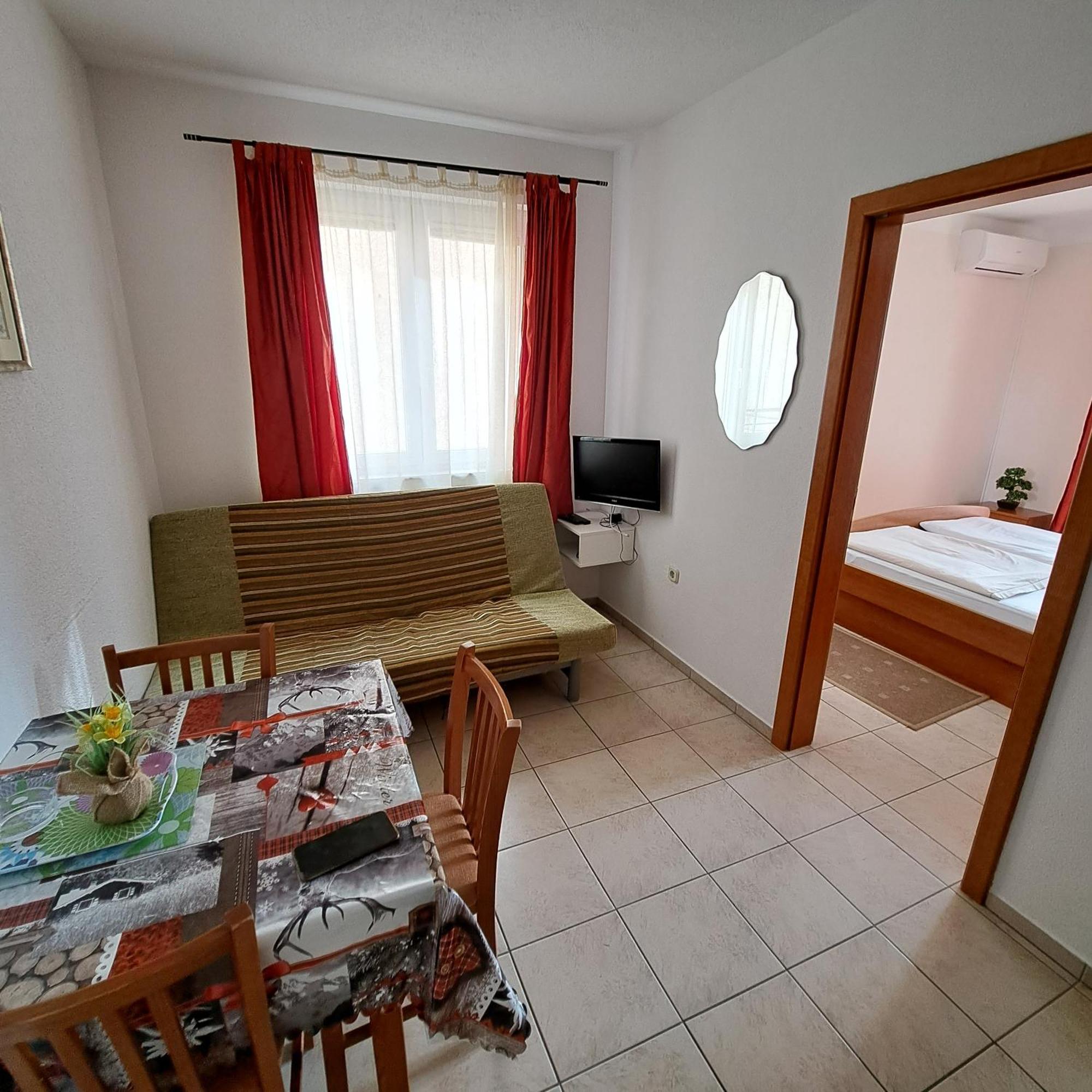 Apartments Vila Adrijana & Fitness Studio Wolf Bv Baška Voda 部屋 写真